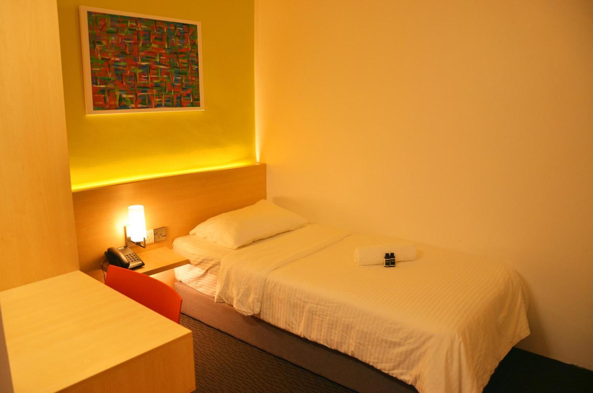 Hotel Jeti Tg Gemok Padang Endau Buitenkant foto